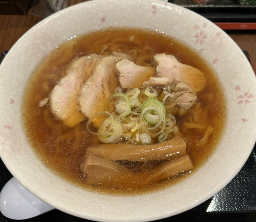 A bowl of Kitakata-style shoyu ramen served at KEITO in Shimbashi, Tokyo.
