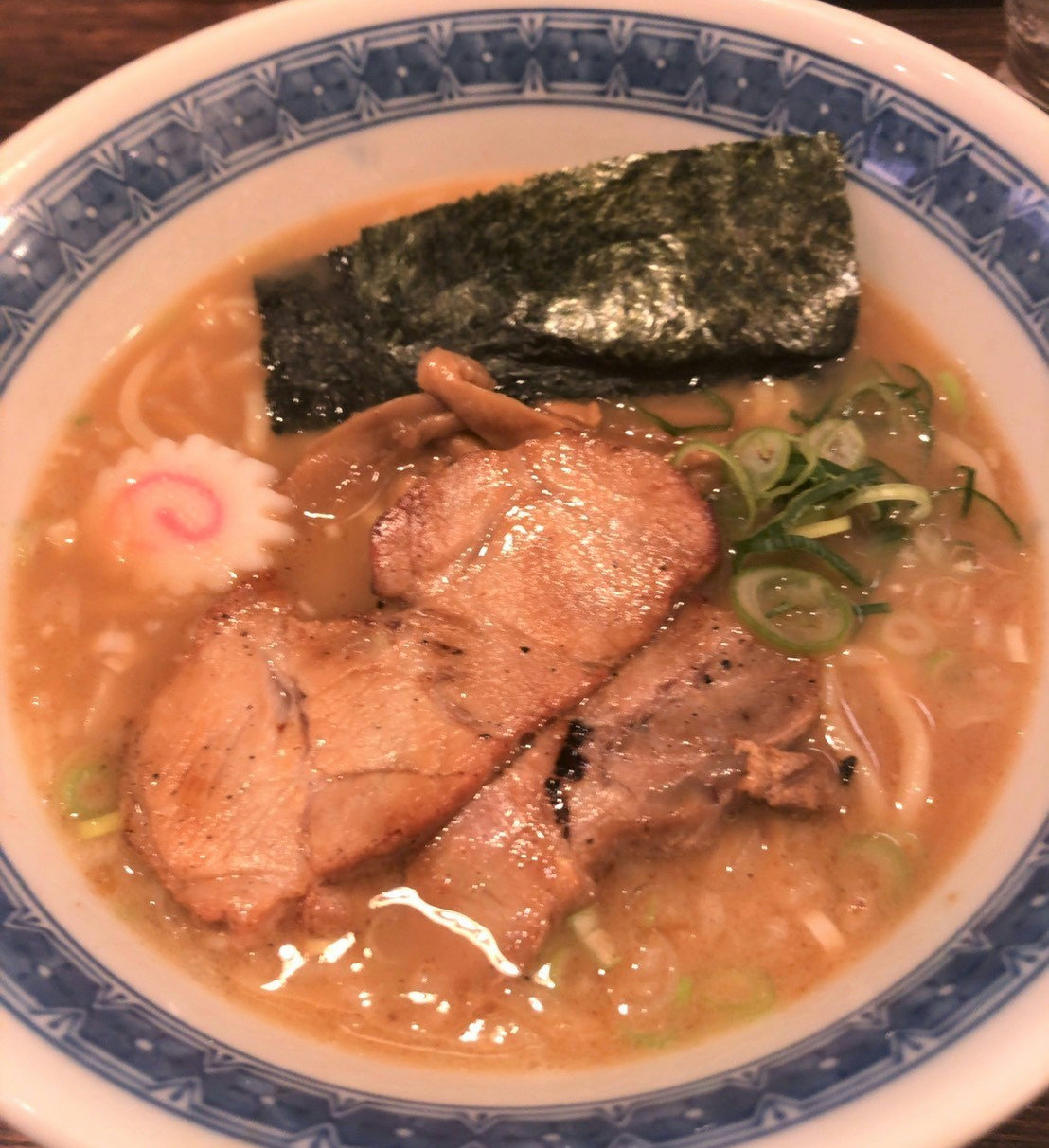 A bowl of shoyu ramen served at Men Koidokoro Kiraku in Shimbashi, Tokyo, a popular ramen and tsukemen shop.