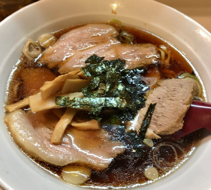 A bowl of half chashu ramen served at Ramen Horiuchi Shimbashi in Tokyo.